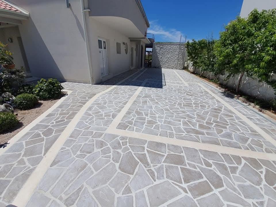 Mosaic blue